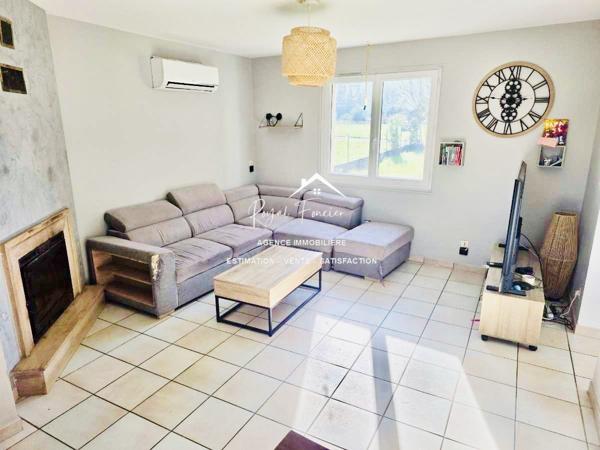 Vue sur la campagne, bel espace extérieur