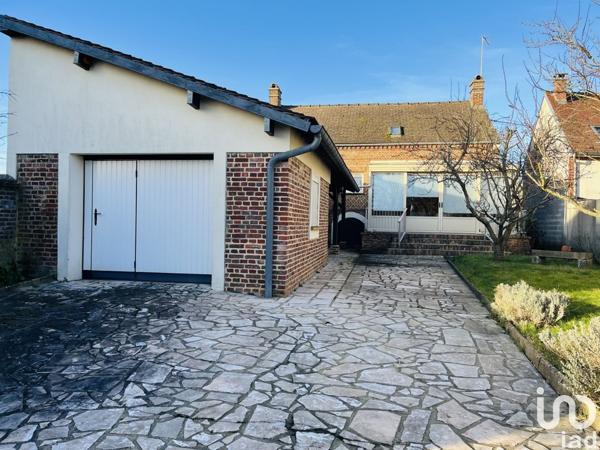 Maison 6 pièces de 119 m² à Sainte-Geneviève (60730)