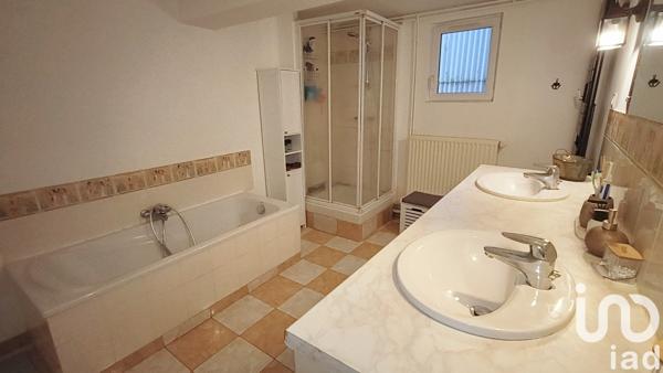 Maison de village 5 pièces de 152 m² à Faissault (08270)