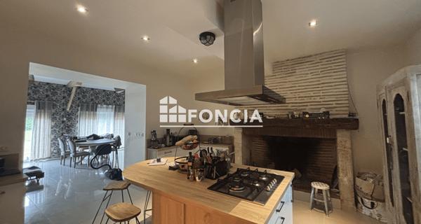 À vendre Maison 6 pièces 210 m² - Aiguillon 47190