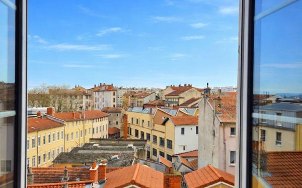 Appartement à vendre    3 pièces • 72,10 m2 Lyon 4