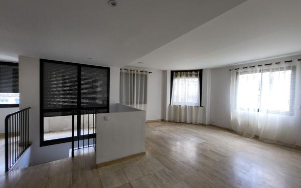 Appartement à louer    4 pièces • 167,96 m2 Agen