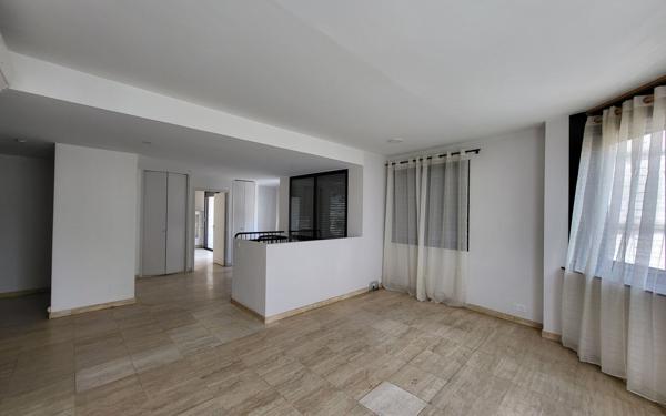 Appartement à louer    4 pièces • 167,96 m2 Agen