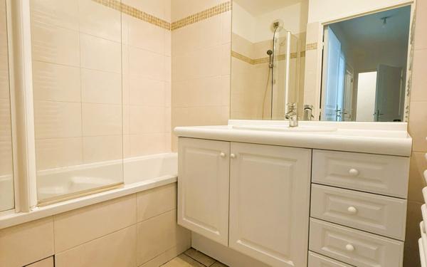 Appartement à vendre    3 pièces • 50,94 m2 Antony