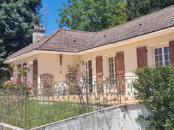 très belle maison sur les chemins de Compostelle