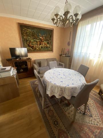 Maison Bobigny 6 pièce(s) 158 m2 240m2 terrain