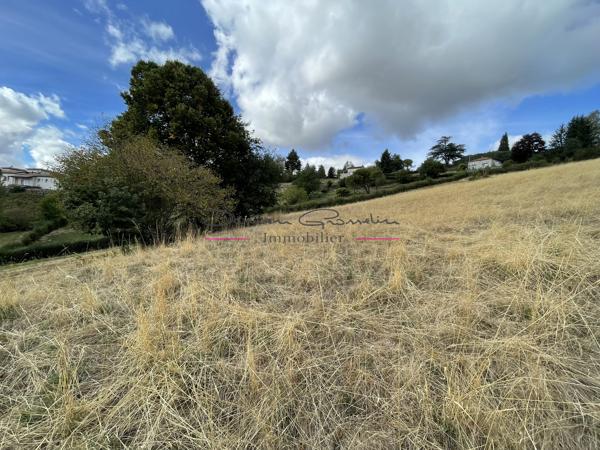 Terrain constructible - 2 000m²