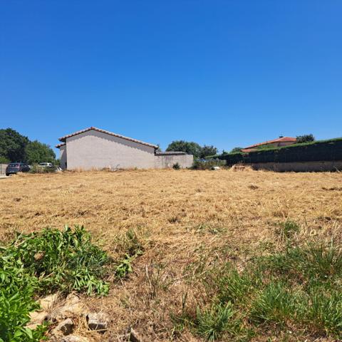 A VENDRE TERRAIN TROYE D'ARIEGE 883 M² AVEC JOLIE VUE ET COMPTEUR D'EAU