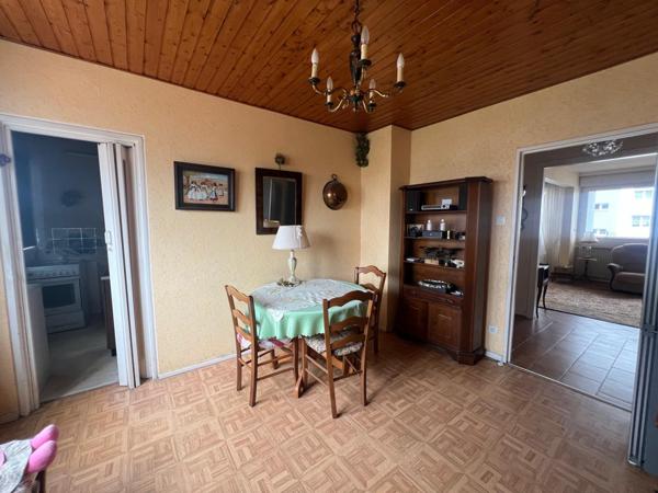 Appartement 4 pcs 87 m², balcon, cave, parking