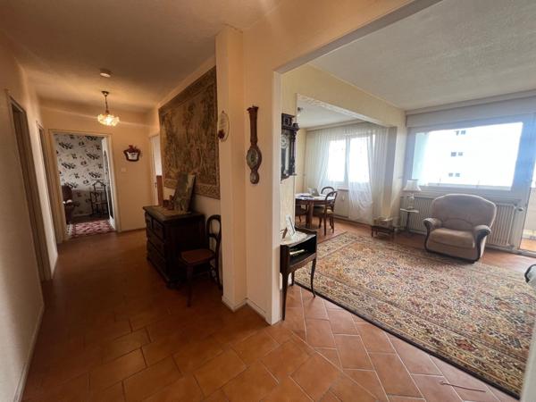 Appartement 4 pcs 87 m², balcon, cave, parking