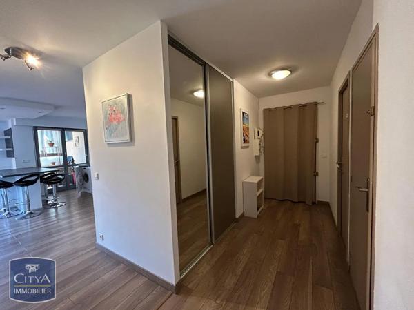 Appartement à louer 3 pièces 77.75m² Fréjus (83600)
