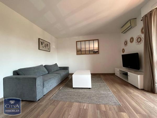 Appartement à louer 3 pièces 77.75m² Fréjus (83600)
