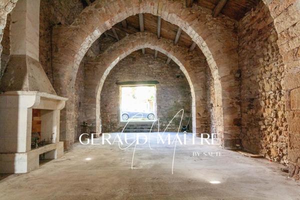 Maison de village en grange à restaurer