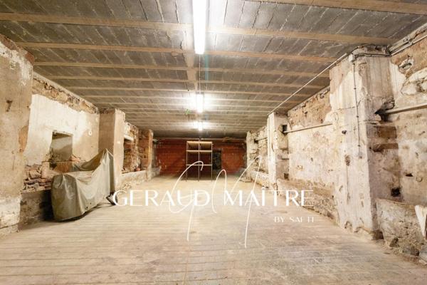 Maison de village en grange à restaurer