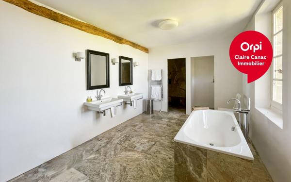 Maison à vendre    10 pièces • 500 m2 Carbes