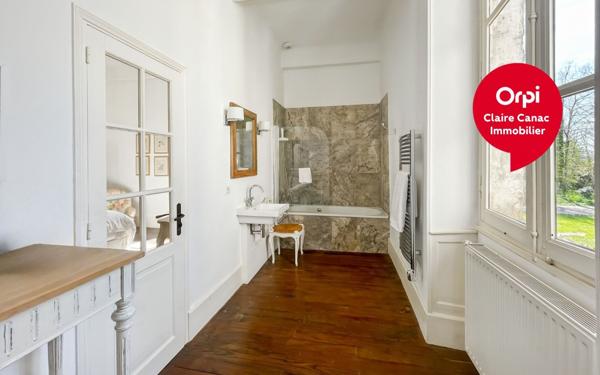 Maison à vendre    10 pièces • 500 m2 Carbes