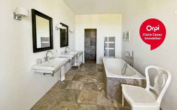 Maison à vendre    10 pièces • 500 m2 Carbes