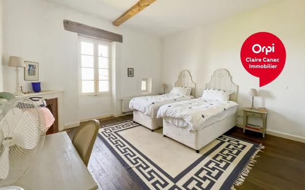 Maison à vendre    10 pièces • 500 m2 Carbes