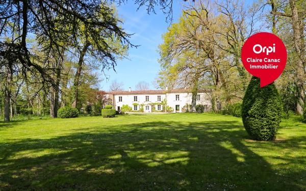 Maison à vendre    10 pièces • 500 m2 Carbes