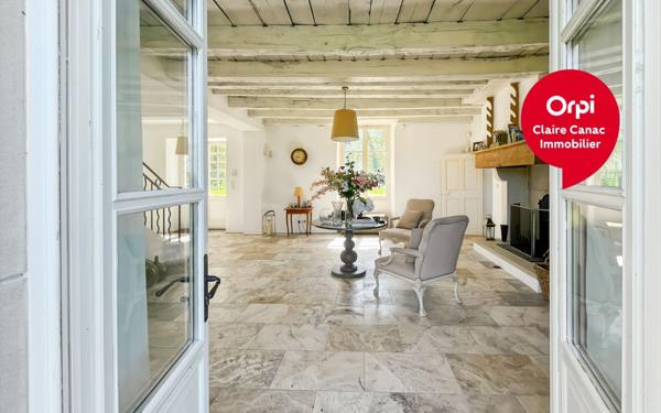 Maison à vendre    10 pièces • 500 m2 Carbes