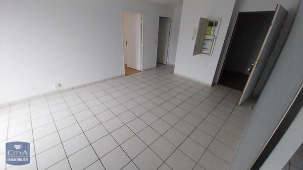 Appartement à louer 2 pièces 54.15m² Montigny-en-Gohelle (62640)