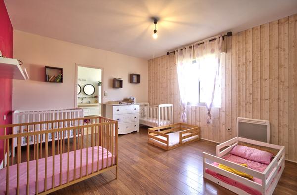 FOULAYRONNES - Maison de plain-pied de 200m² habitables avec 4 chambres dont une suite parentale, 2 vérandas, garage indépendant et jardin avec piscine.