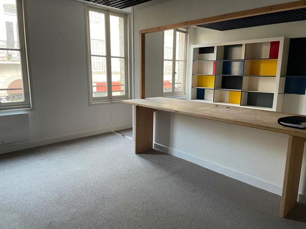 Rochefort Centre Ville, Place Colbert , Immeuble Commercial