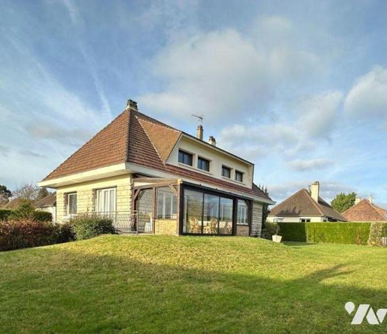 A VENDRE Maison individuelle sur sous-sol total, à FRANQUEVILLE-SAINT-PIERRE (76520), d'une sur...