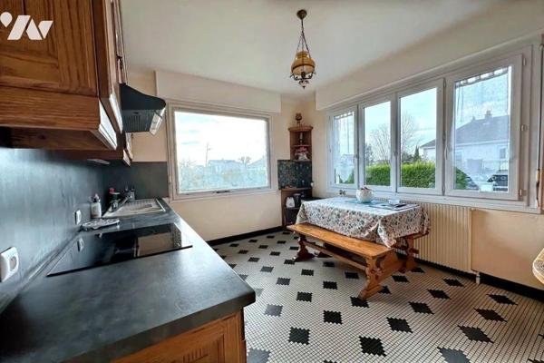 A VENDRE Maison individuelle sur sous-sol total, à FRANQUEVILLE-SAINT-PIERRE (76520), d'une sur...