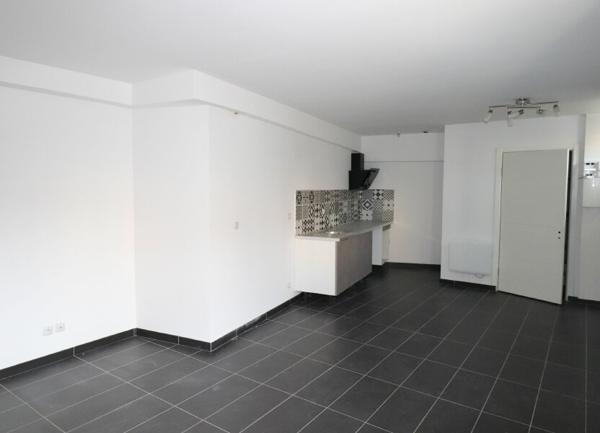 Appartement à louer  1 pièce • 30,70 m2 Pont-de-Chéruy