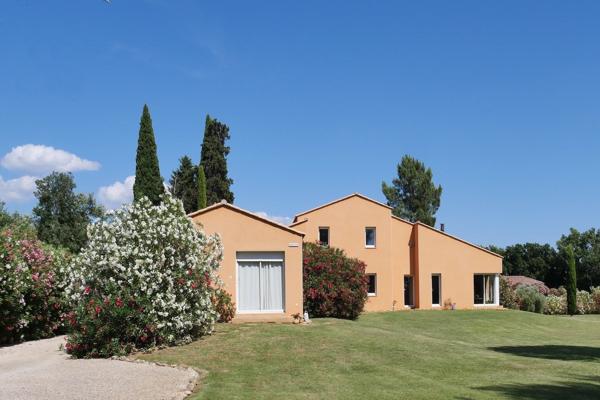 Vente Villa de luxe Uzès 10 Pièces 189 m²