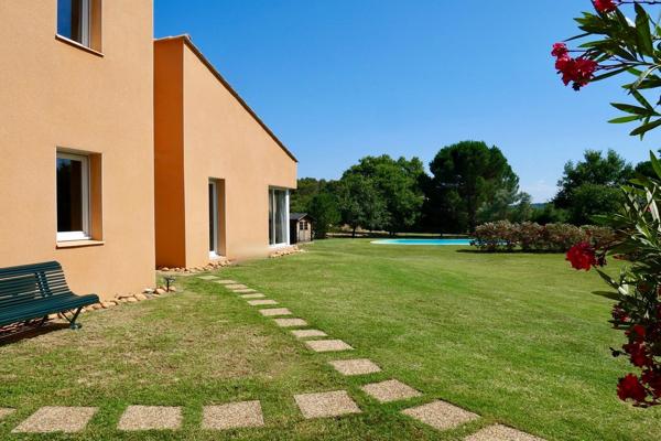 Vente Villa de luxe Uzès 10 Pièces 189 m²