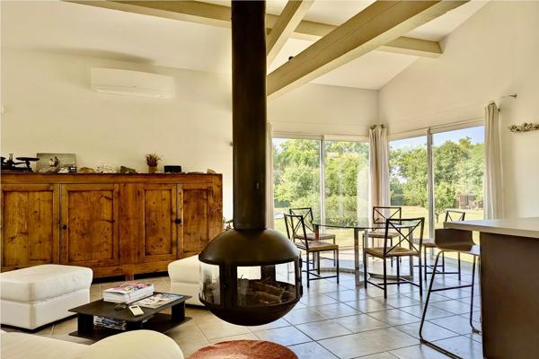 Vente Villa de luxe Uzès 10 Pièces 189 m²