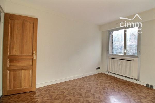 A VENDRE SALLANCHES CENTRE-VILLE (74700) APPARTEMENT 4 PIECES ET PLACE DE PARKING