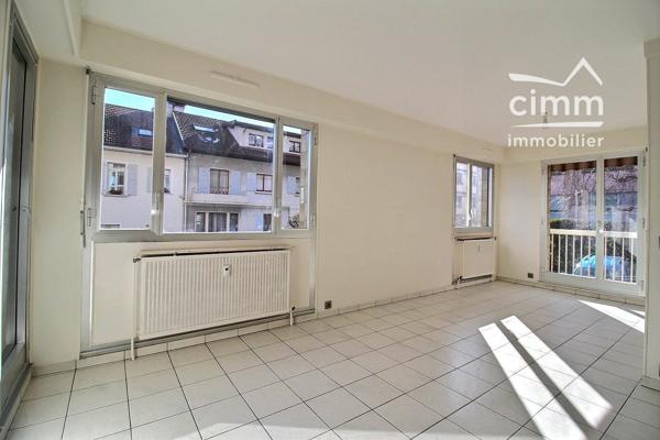 A VENDRE SALLANCHES CENTRE-VILLE (74700) APPARTEMENT 4 PIECES ET PLACE DE PARKING