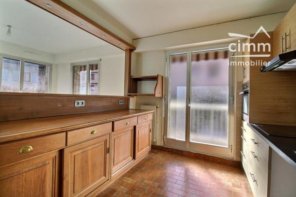 A VENDRE SALLANCHES CENTRE-VILLE (74700) APPARTEMENT 4 PIECES ET PLACE DE PARKING