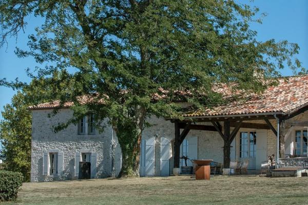 Monflanquin (47150) Magnifique ensemble de maison, deux gîtes, piscine et dépendance dans un cadre spectaculaire