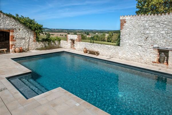 Monflanquin (47150) Magnifique ensemble de maison, deux gîtes, piscine et dépendance dans un cadre spectaculaire