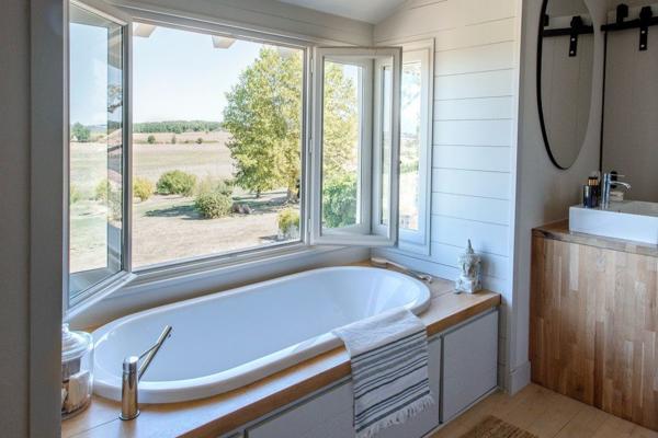 Monflanquin (47150) Magnifique ensemble de maison, deux gîtes, piscine et dépendance dans un cadre spectaculaire