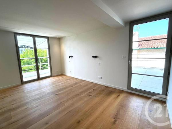 Appartement T6 à vendre  6 pièces - 183,43 m 2   BIARRITZ  - 64