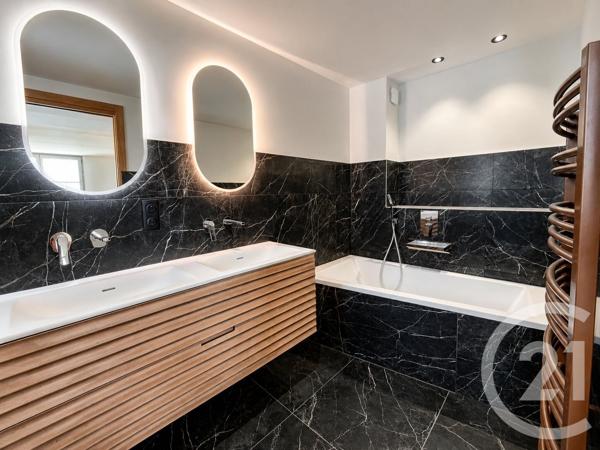 Appartement T6 à vendre  6 pièces - 183,43 m 2   BIARRITZ  - 64