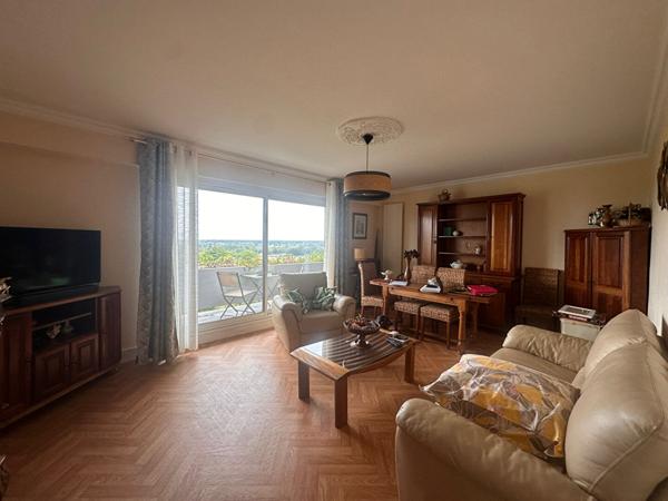 Appartement La Chaussee Saint Victor 4 pièce(s).