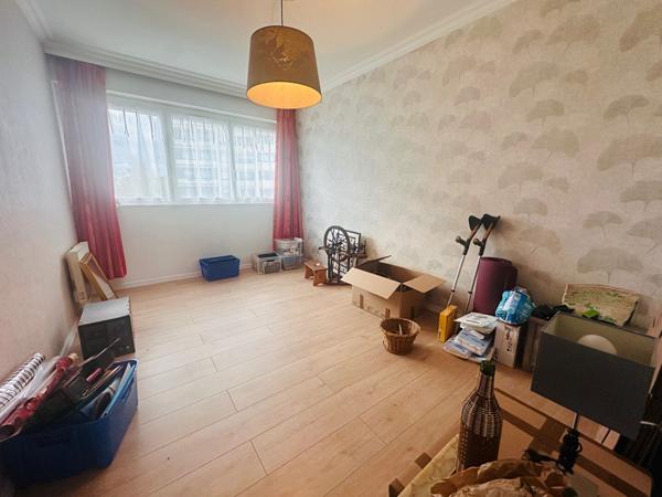 Appartement La Chaussee Saint Victor 4 pièce(s).