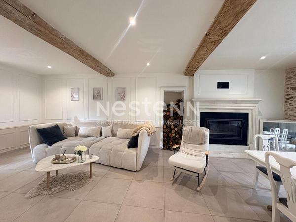 Maison ancienne de charme rénovée avec pierres, tuffeau, 4 chambres et jardin sans vis-à-vis