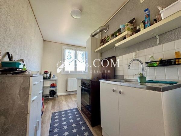 Appartement
                                                                                                                                                                                                                                                                                                                        4 pièce(s)                                                                                                                                                                                                          3 chambre(s)                                                                                                                                                                                                          72  m²