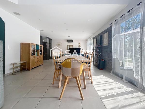 Maison récente de type 5 d'environ 160 M2