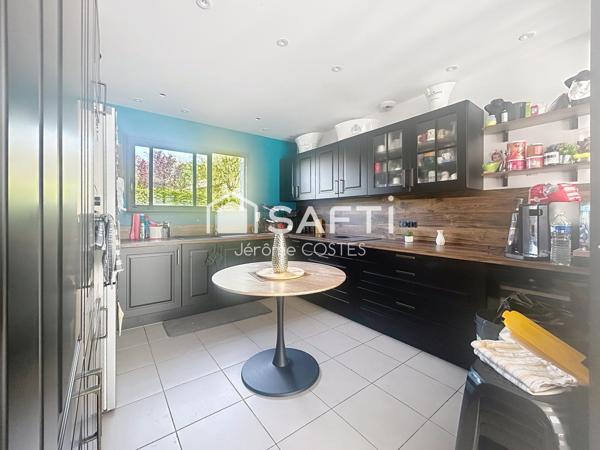 Maison récente de type 5 d'environ 160 M2