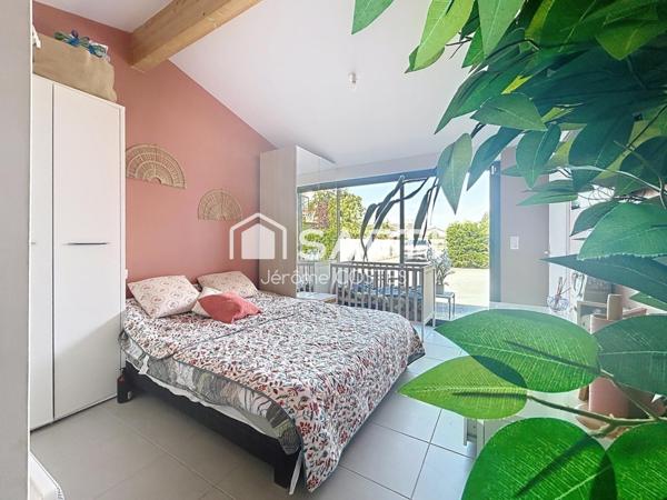 Maison récente de type 5 d'environ 160 M2