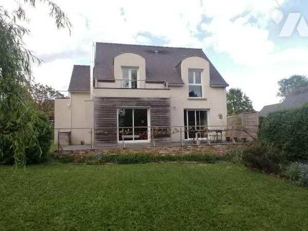 NOUVEAUTE TRENTE-CINQ NOTAIRES ! VOTRE NOTAIRE DE BREAL SOUS MONTFORT VOUS PROPOSE CETTE MAISON...