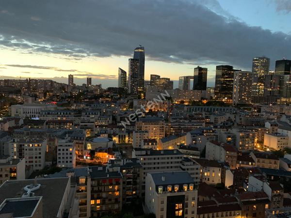 Centre de Puteaux: Appartement 2 pièces avec vue dégagée, cave et parking